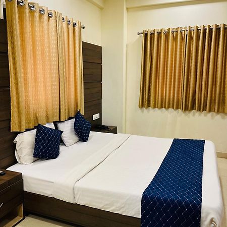 Stayguru Hotel Atithi Bhuj Exterior photo