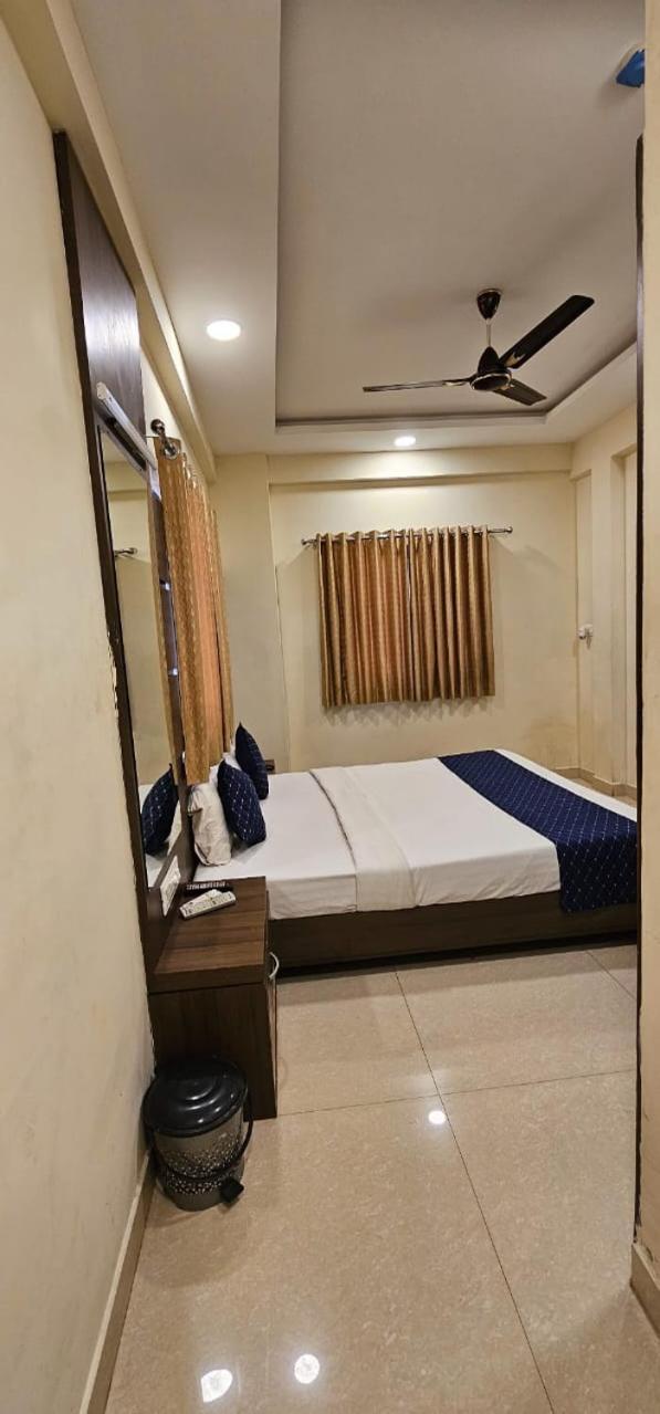 Stayguru Hotel Atithi Bhuj Exterior photo